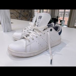 adidas Boys Stan Smith J Running Shoes
